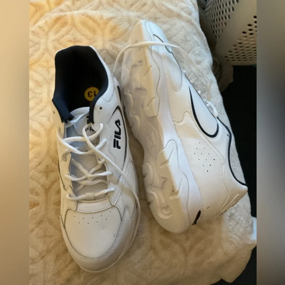 FILA Men’s White Athletic Sneakers – Size 13